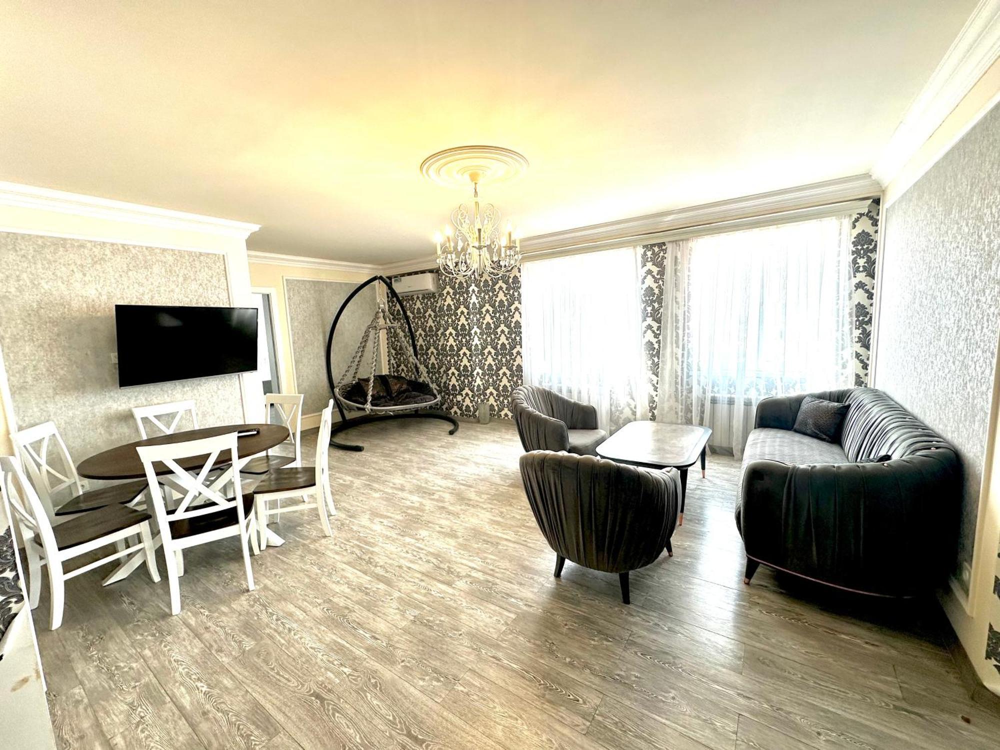 Beautiful Apartment In Yerevan) Dış mekan fotoğraf